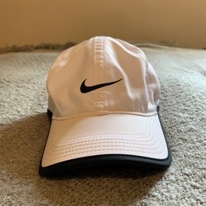 Nike Dri-Fit Hat Women’s White